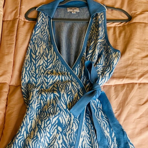 Diane Von Furstenberg by Target wrap dress - Picture 3 of 4